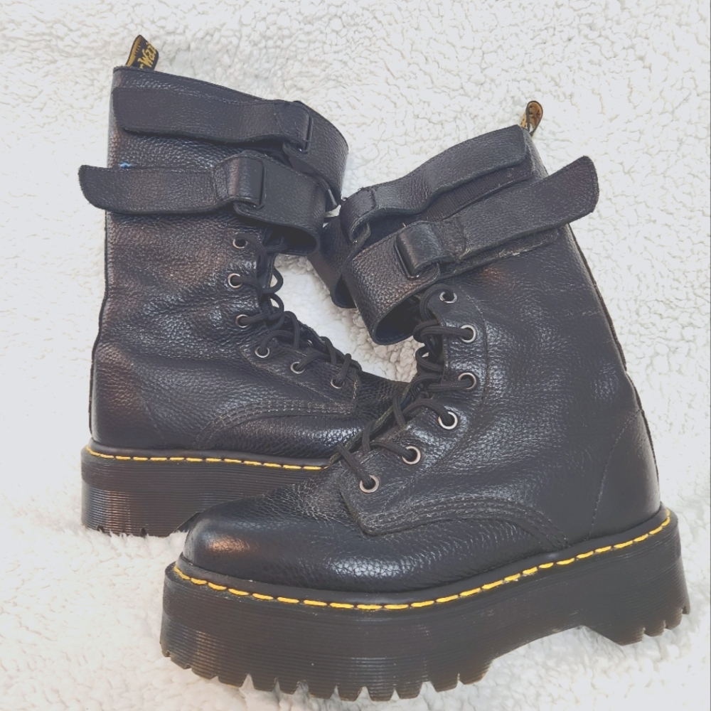 Dr. Martens Jagger Boots